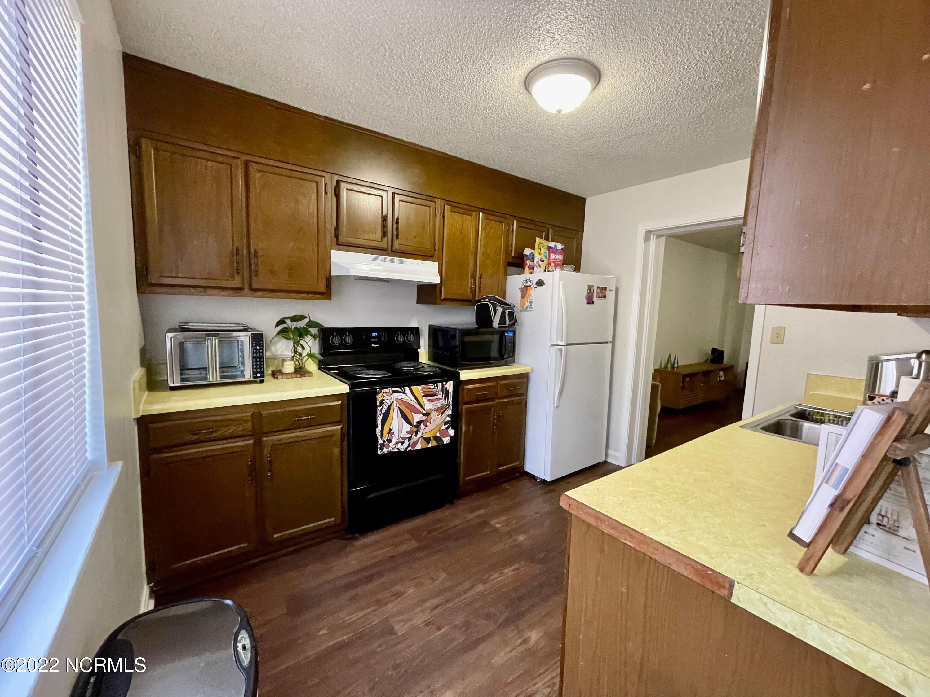 1010 Fayetteville Road, Unit 2 Rockingham, NC 28379 - Photo 3 of 11 tv9
