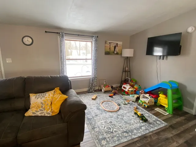 $114,000 | 9255 Campbell Street, Benton, IL 62812