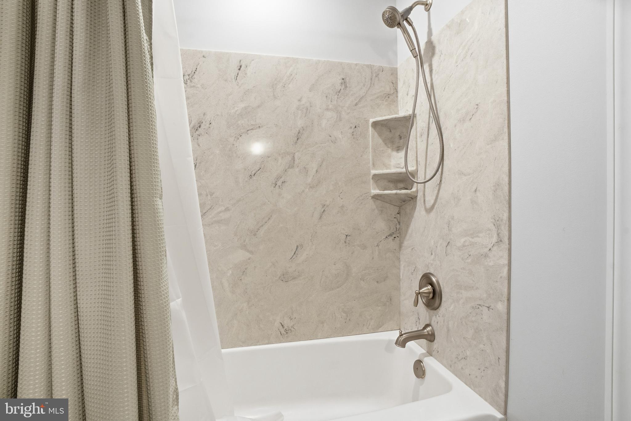 149 Main Street Pennsburg, PA 18073 - Photo 21 of 41 Full hall bath