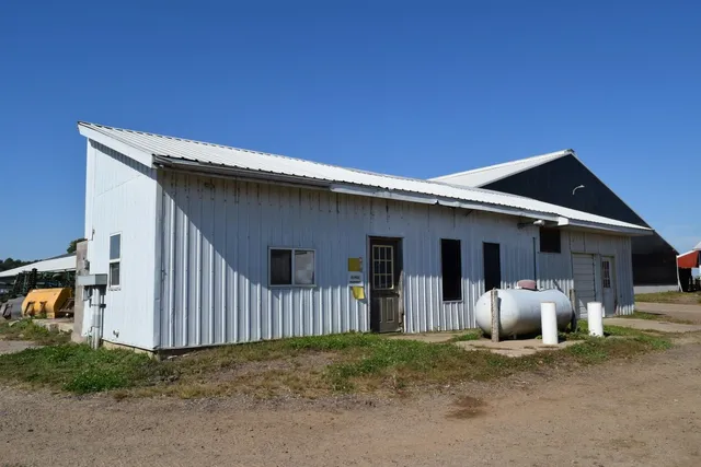 $3,800,000 | S7450 Morning Crest Road, Augusta, WI 54722