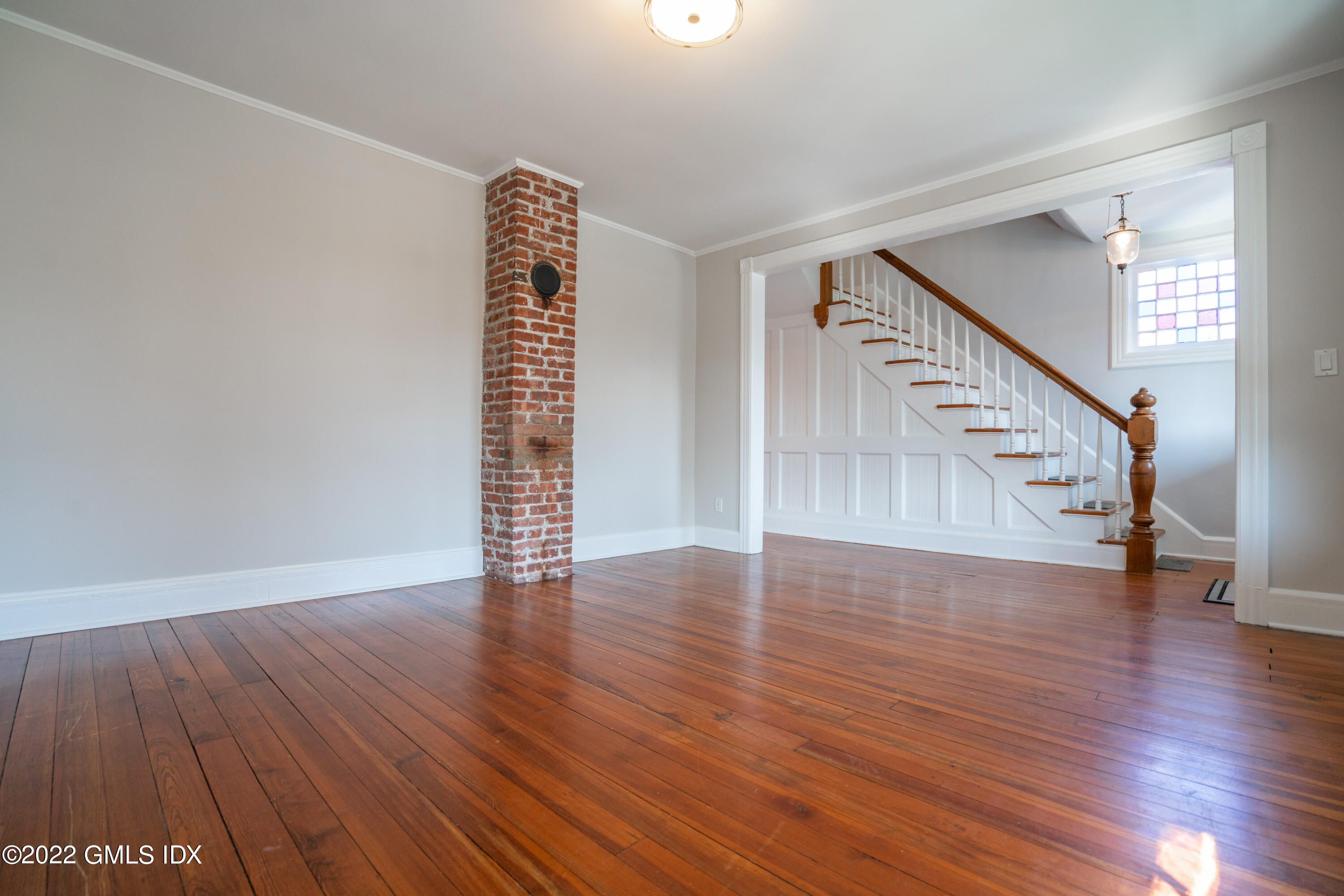 48 Sinawoy Road Cos Cob, CT 06807 - Photo 4 of 25 a view of an entryway with wooden floor