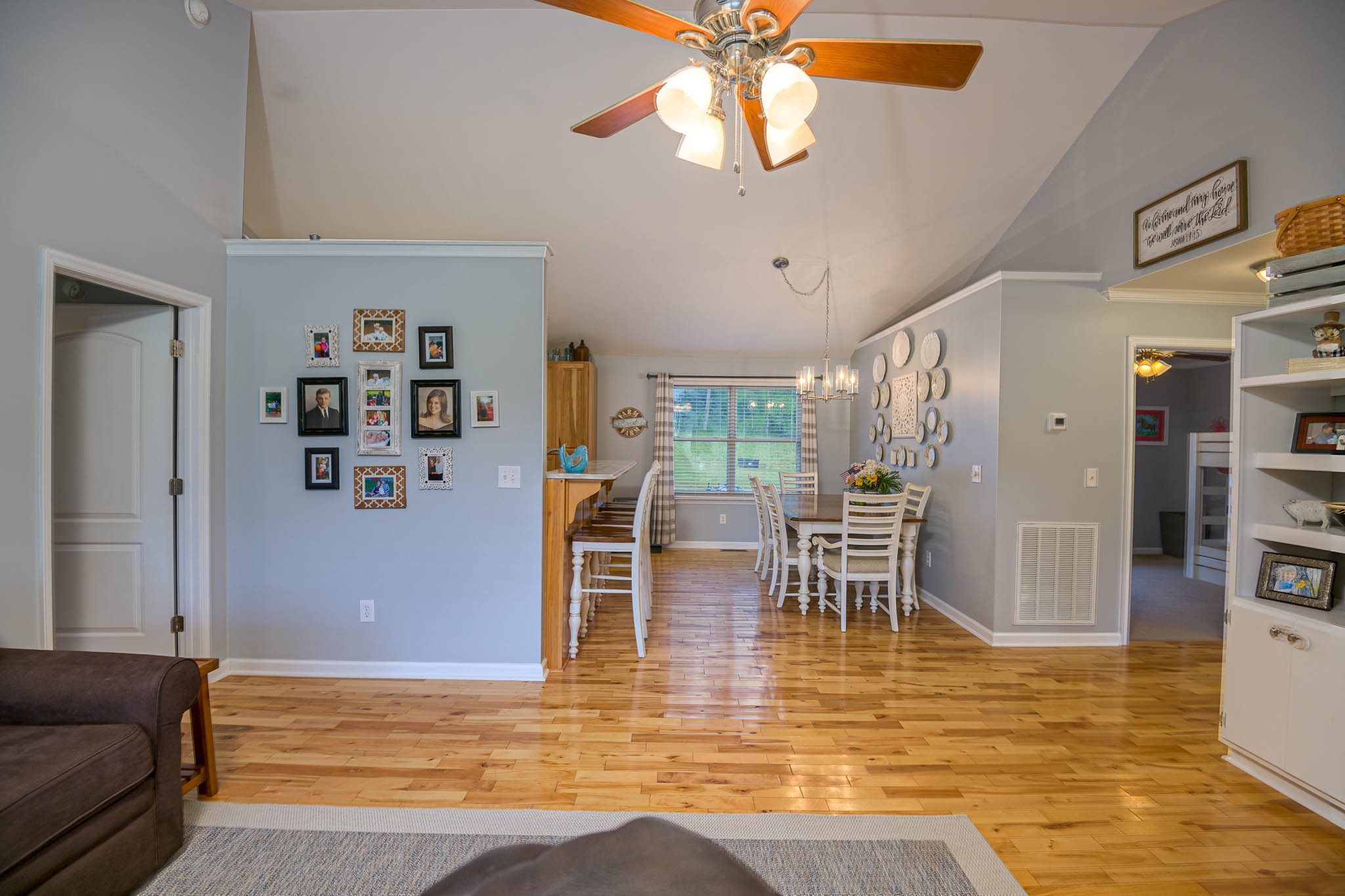 2245 Lower Helton Road Alexandria, TN 37012 - Photo 18 of 43 a living room with furniture and a table