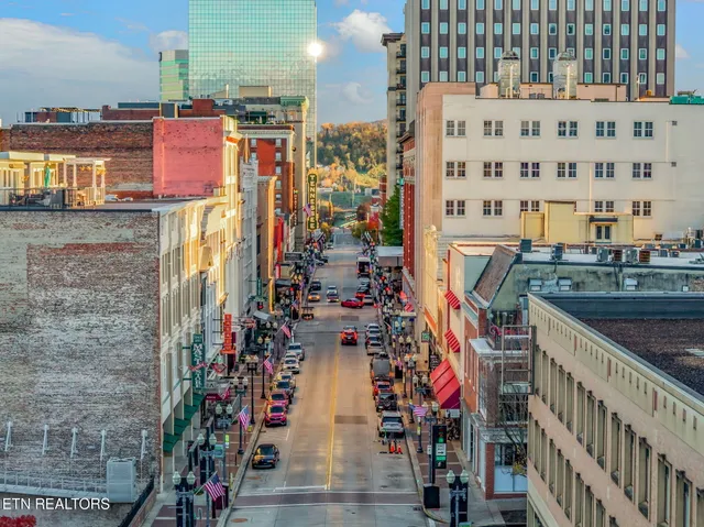 $4,990,000 | 304 South Gay Street, Knoxville, TN 37902