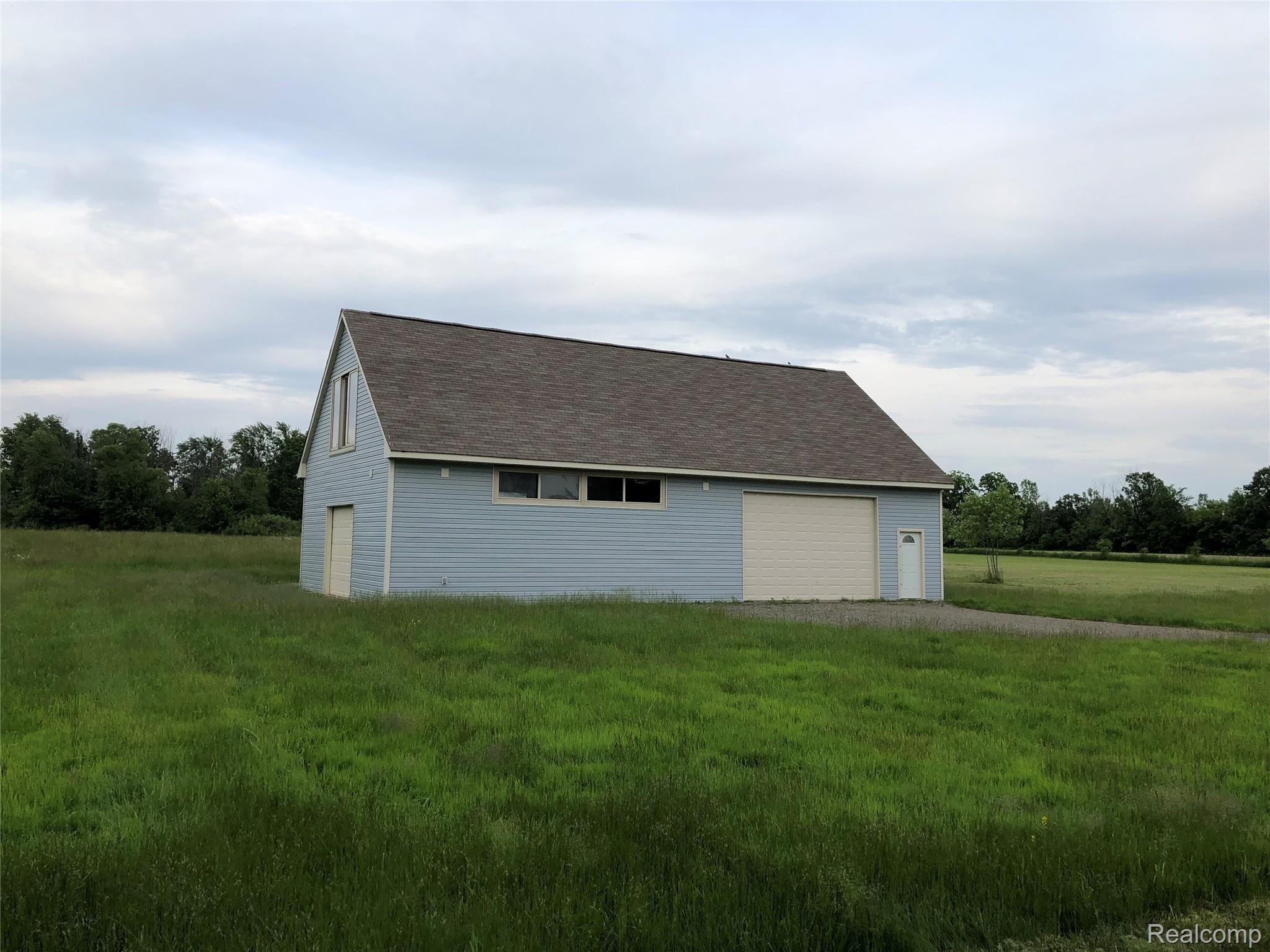5312 North Webster Road Flint, MI 48504 - Photo 60 of 66 sSztMa0RSEK18Ouyi0y9+w.jpg