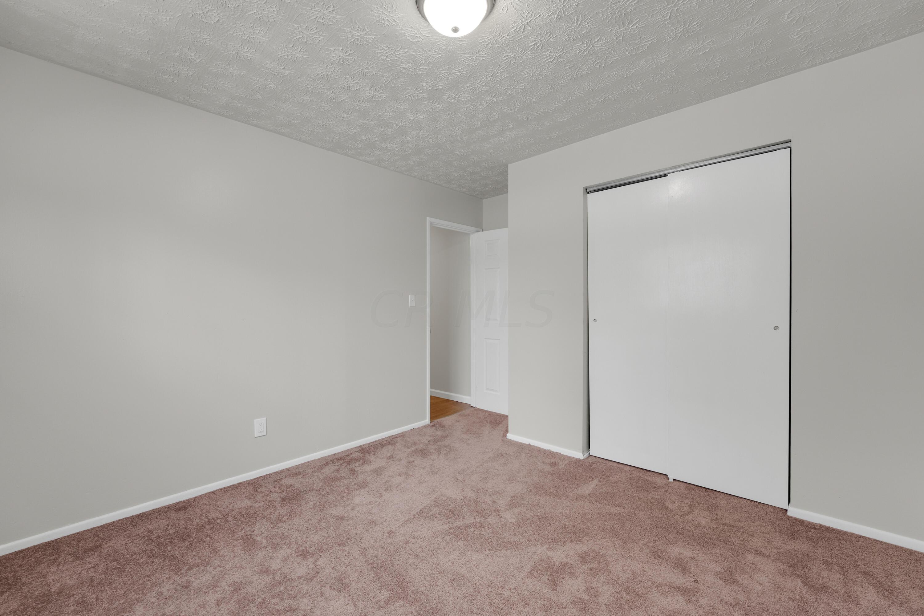 1672 Quigley Road Columbus, OH 43227 - Photo 10 of 24