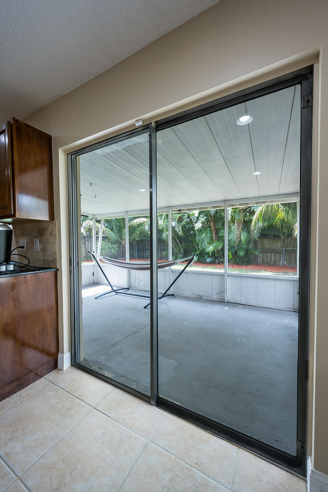 169 Banyan Circle Jupiter, FL 33458 - Photo 14 of 28 169 Banyan Circle_kitchen_6