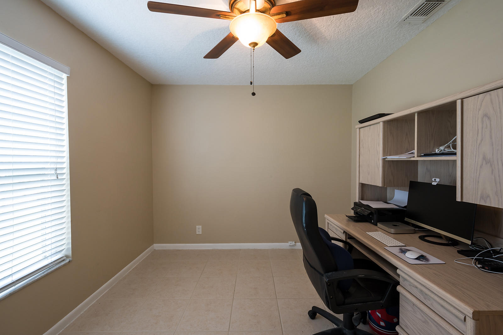 169 Banyan Circle Jupiter, FL 33458 - Photo 23 of 28 169 Banyan Circle_guest_bedroom_3