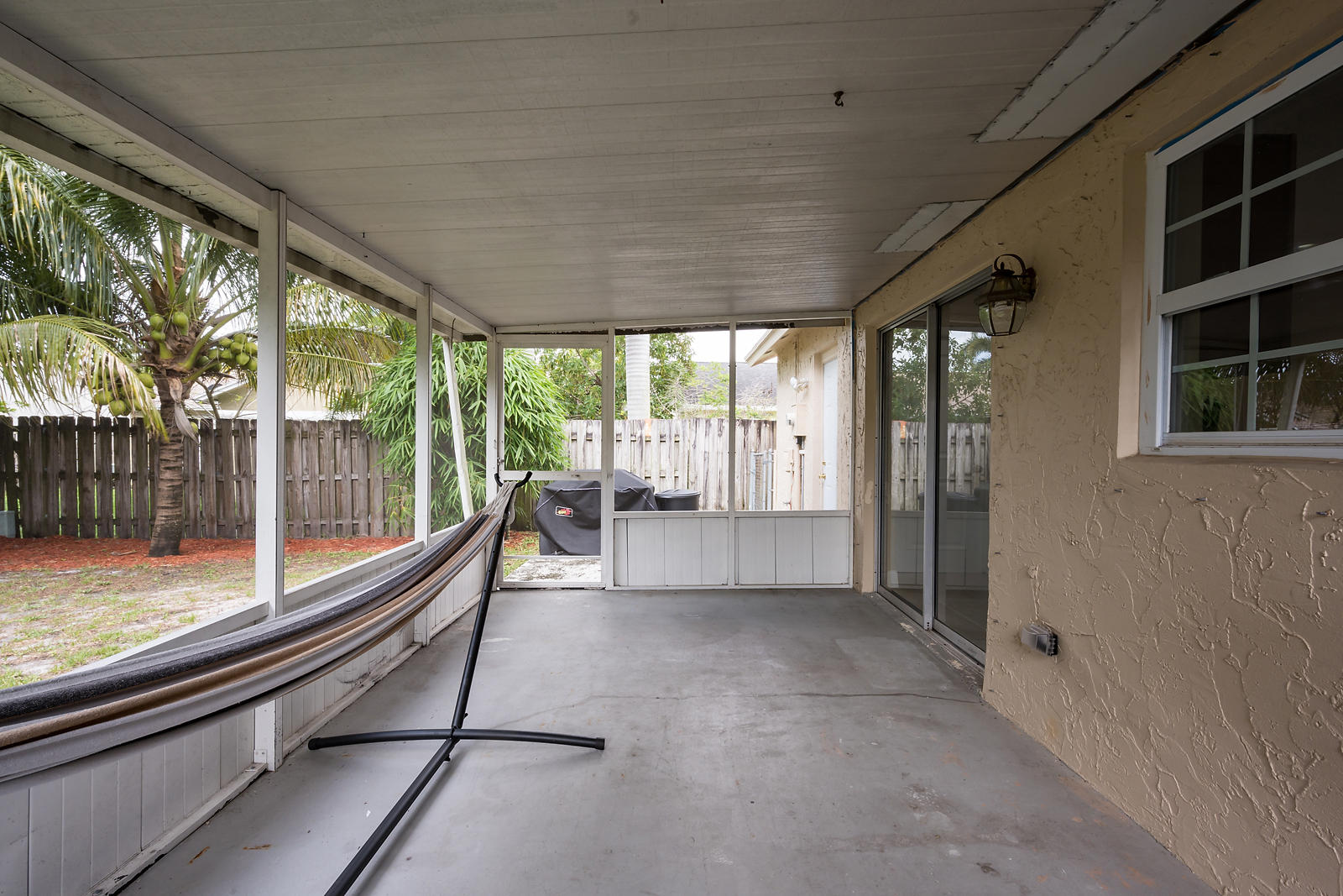 169 Banyan Circle Jupiter, FL 33458 - Photo 5 of 28 169 Banyan Circle_back_porch_2