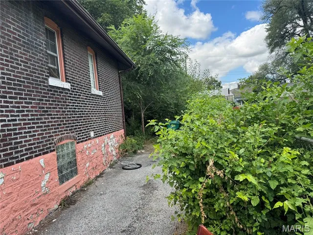 $30,000 | 531 North 24th Street, East St. Louis, IL 62205