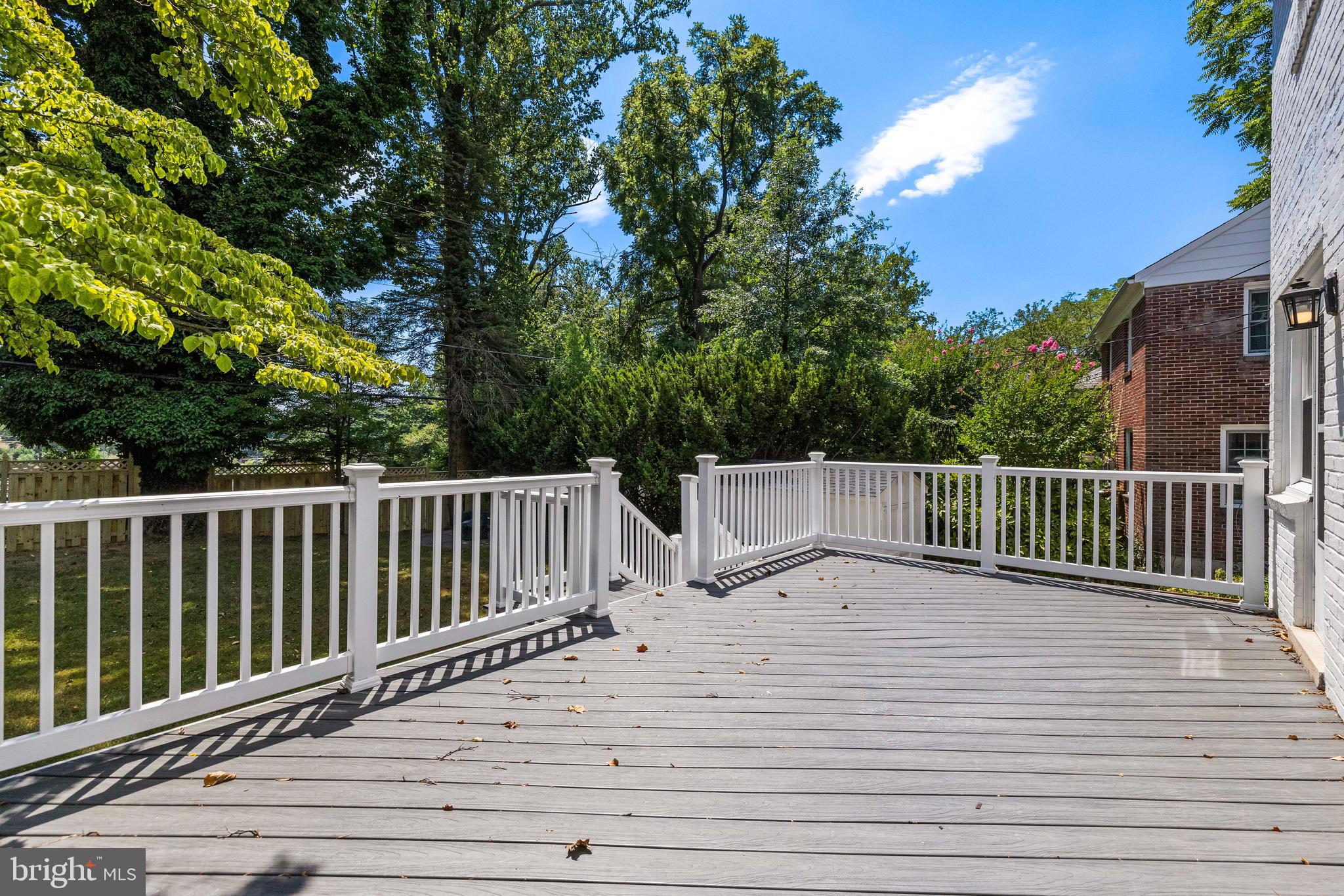 401 Alabama Road Towson, MD 21204 - Photo 28 of 35 Deck