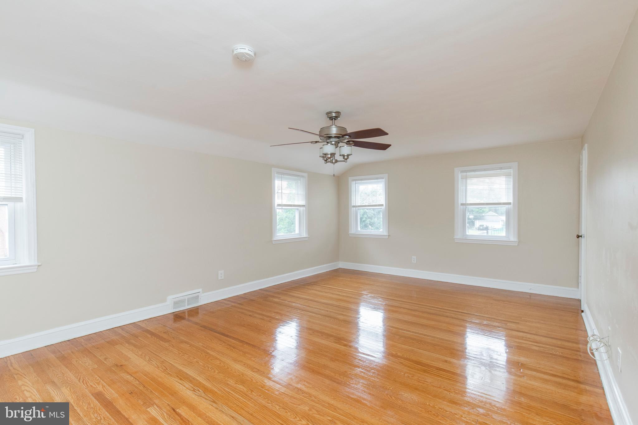 229 West Providence Road Aldan, PA 19018 - Photo 19 of 41 Gallery Image 19