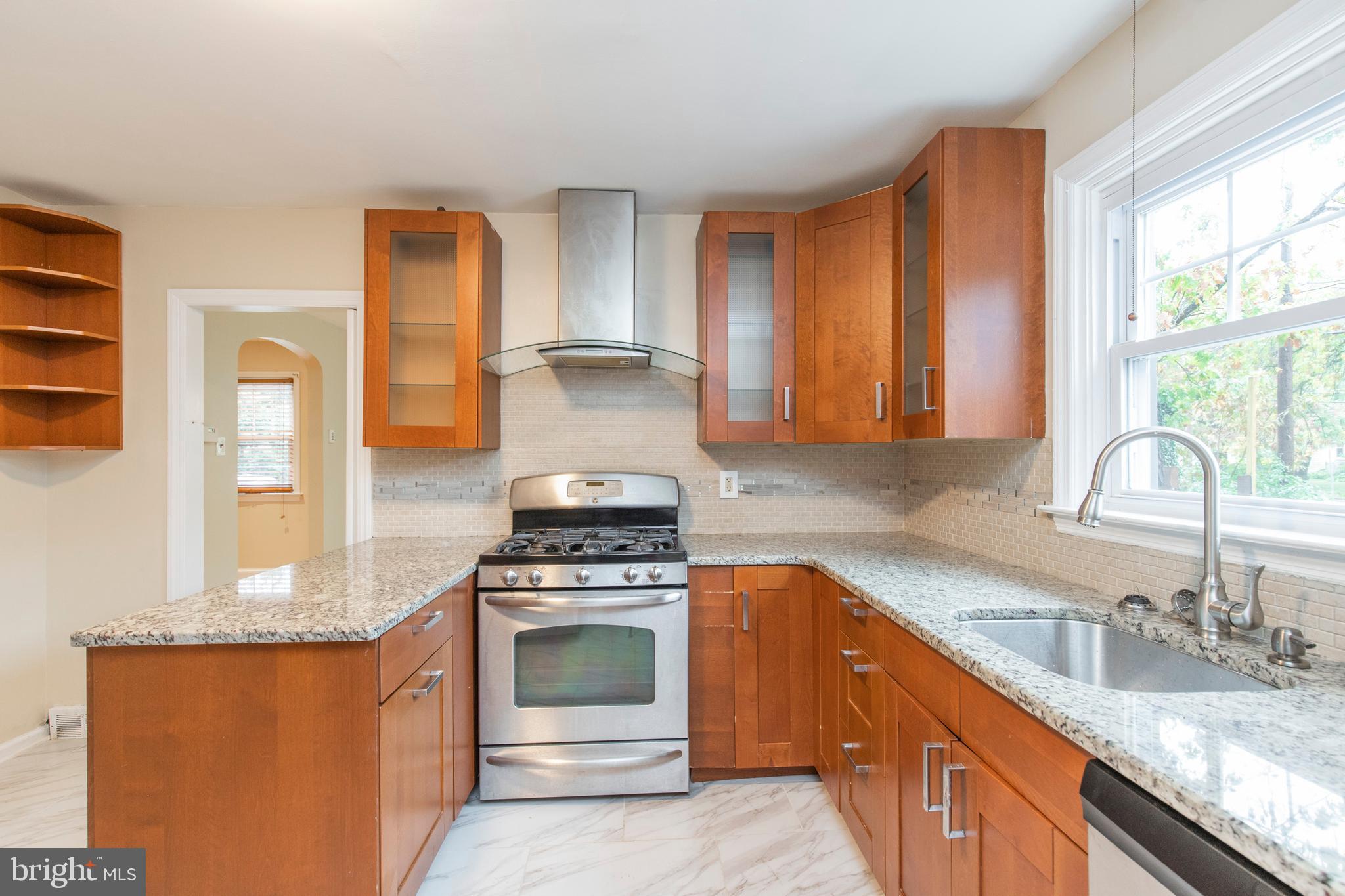 229 West Providence Road Aldan, PA 19018 - Photo 38 of 41 kitchen