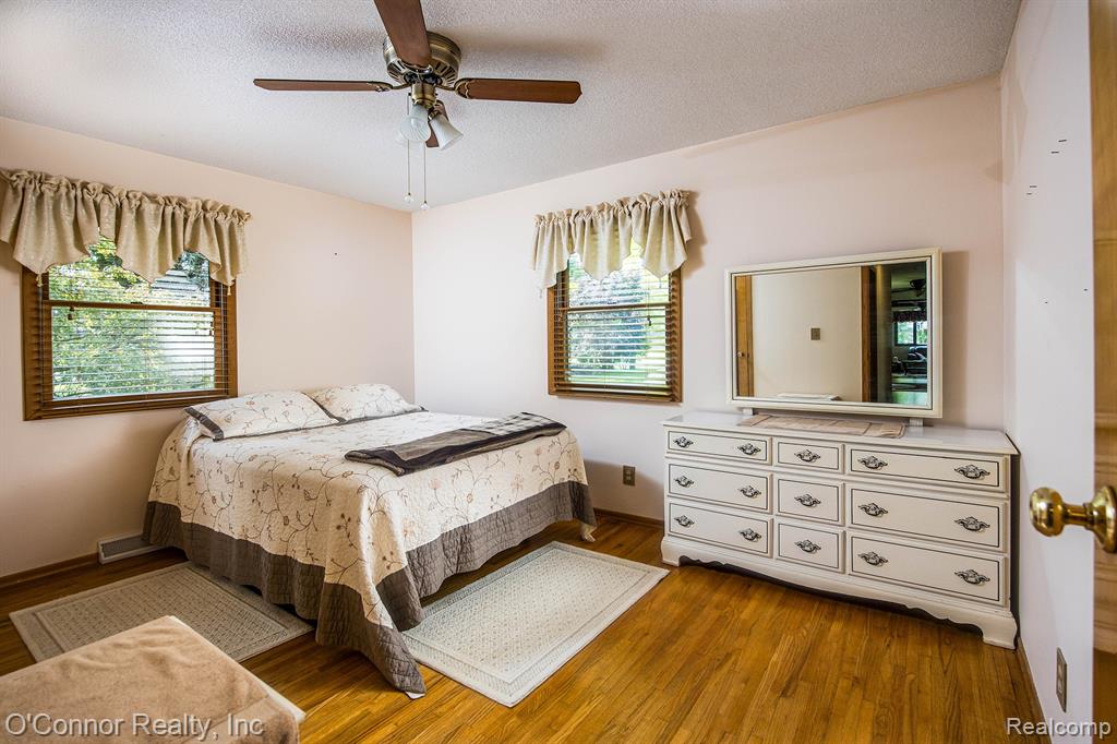 511 Range Road Smiths Creek, MI 48074 - Photo 14 of 36