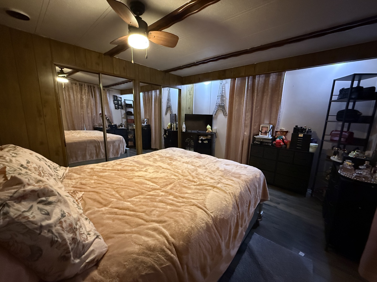 516 Prairie Road Matteson, IL 60443 - Photo 19 of 25 a bed sitting in a bedroom next to a window