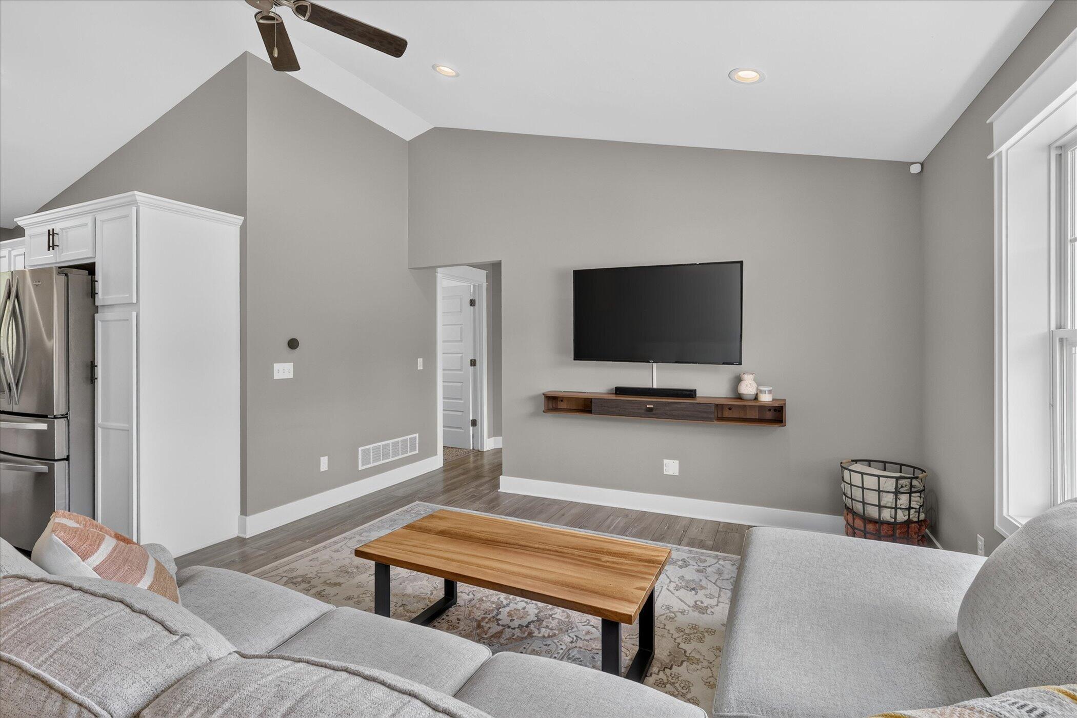 2747 4 Mile Road Northwest Grand Rapids, MI 49544 - Photo 9 of 48 Living Room