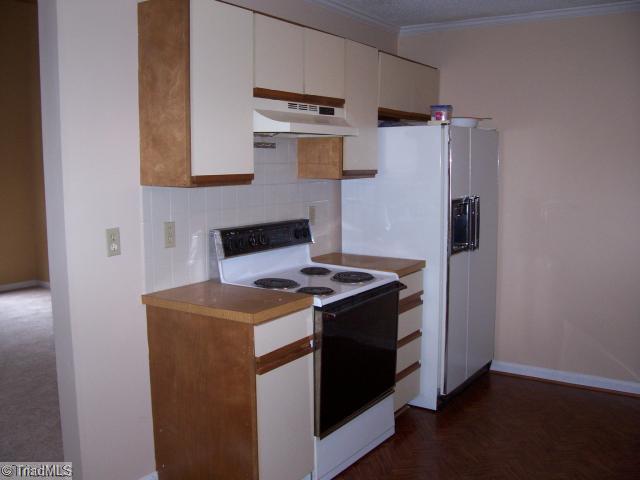800 Crooked Run Road Rural Hall, NC 27045 - Photo 5 of 8 Kitchen.