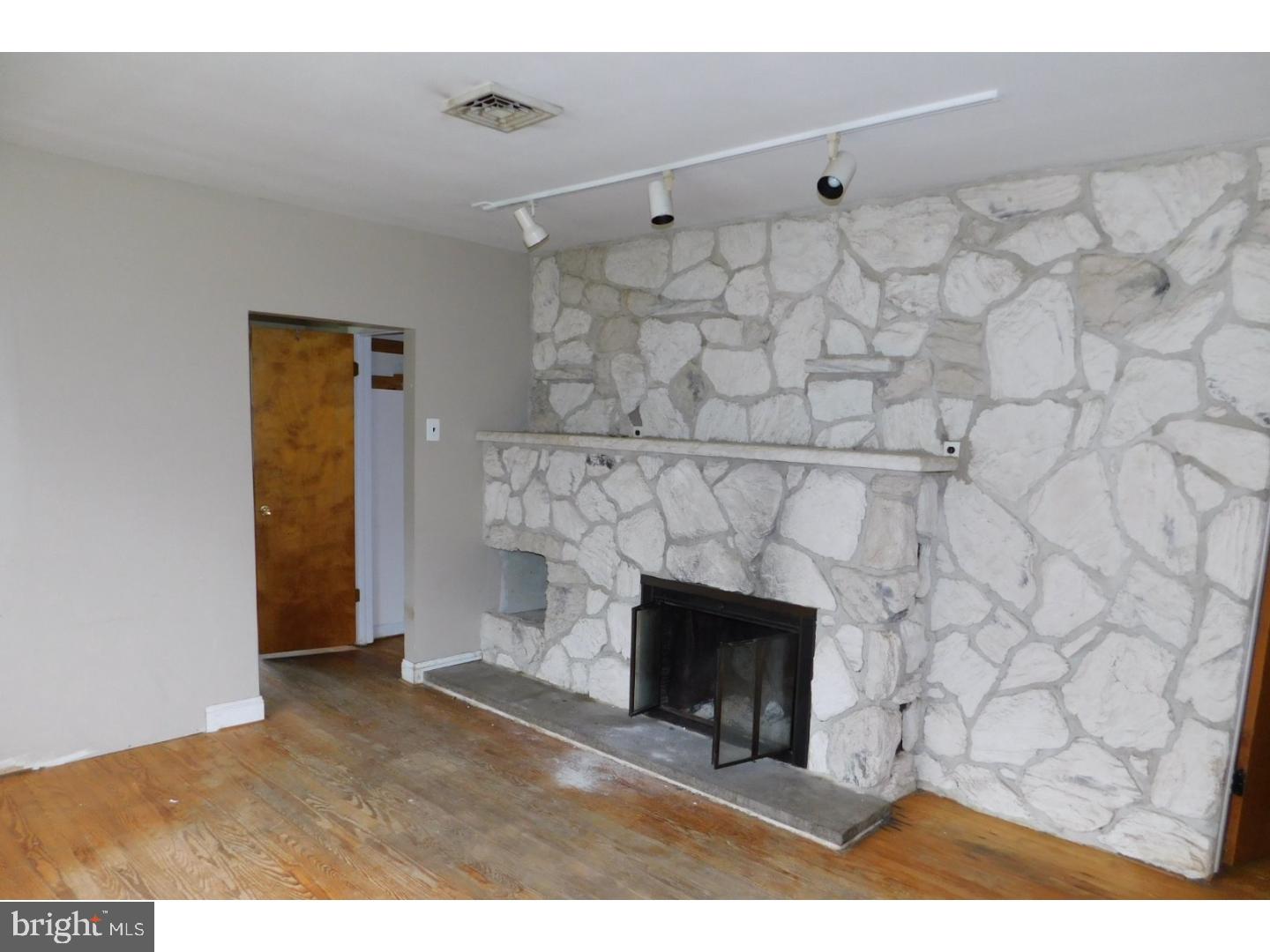 226 Hickstown Road Sicklerville, NJ 08081 - Photo 8 of 14