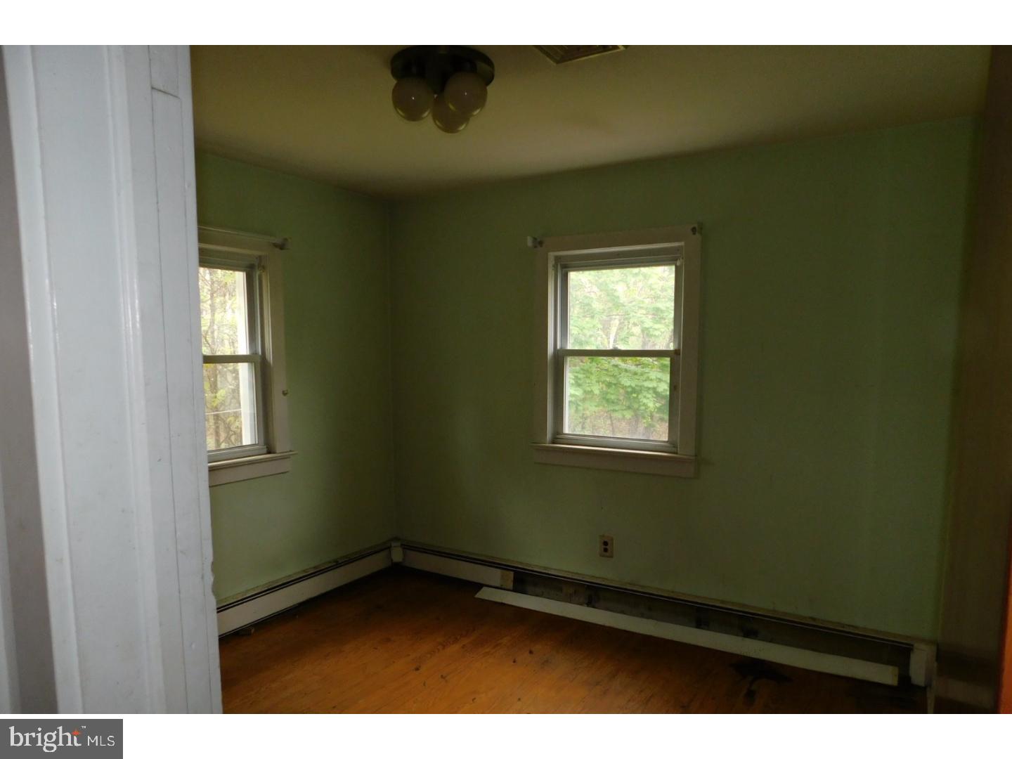 226 Hickstown Road Sicklerville, NJ 08081 - Photo 10 of 14