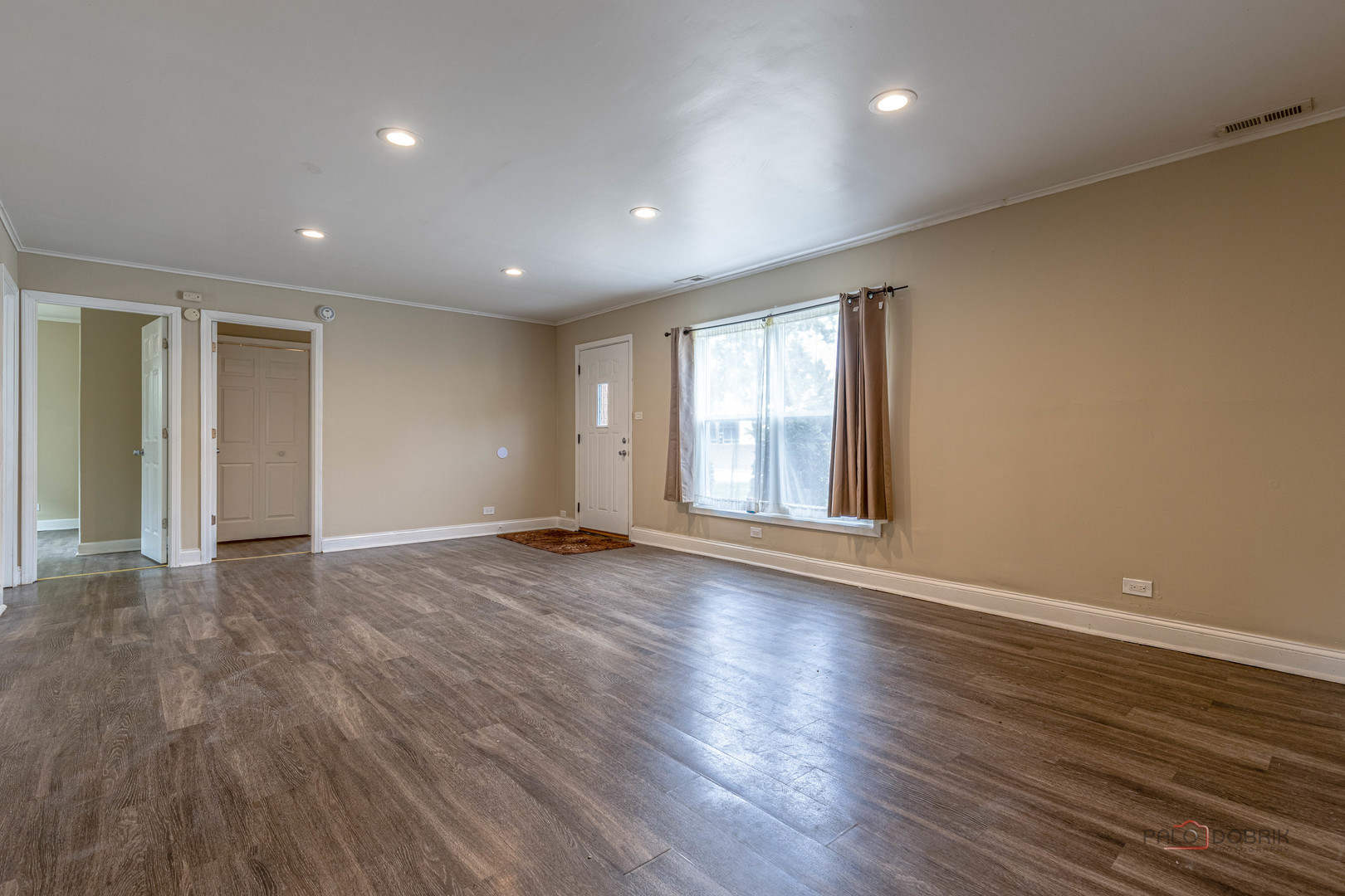 2821 Dempster Street Park Ridge, IL 60068 - Photo 4 of 25 Gallery Image 4