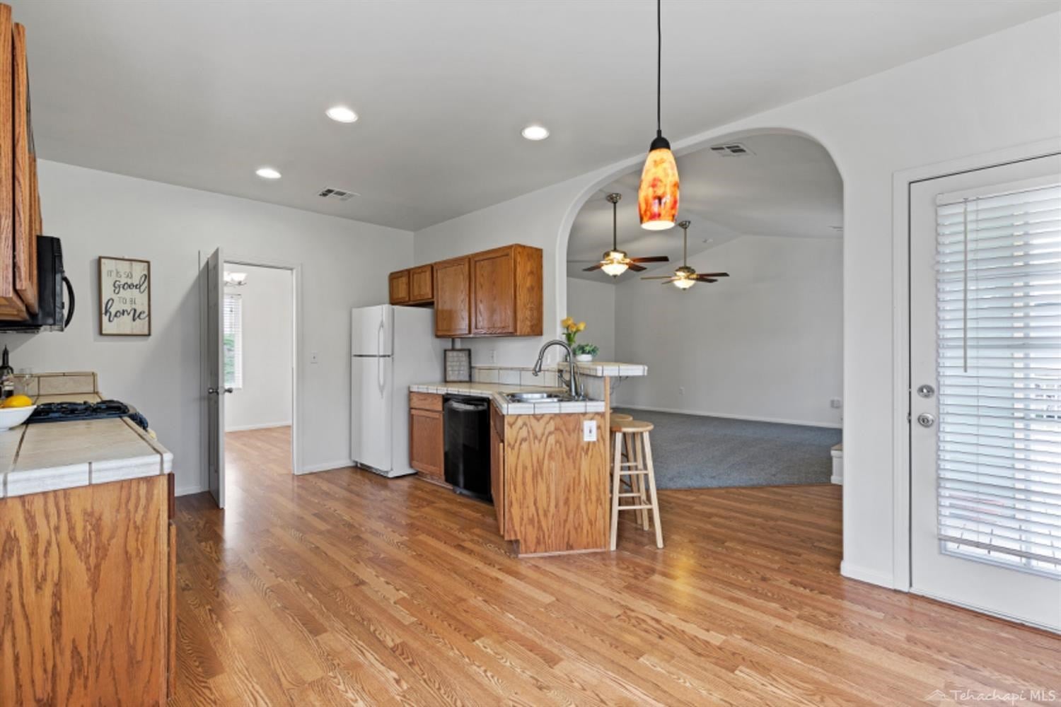 22333 Mariposa Road Tehachapi, CA 93561 - Photo 7 of 19 Gallery Image 7