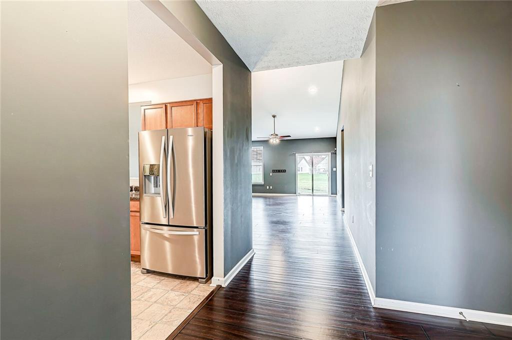 12489 Wolf Run Road Noblesville, IN 46060 - Photo 4 of 24 Gallery Image 4