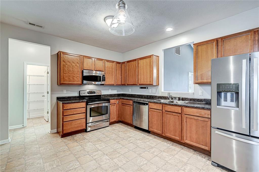 12489 Wolf Run Road Noblesville, IN 46060 - Photo 6 of 24 Gallery Image 6