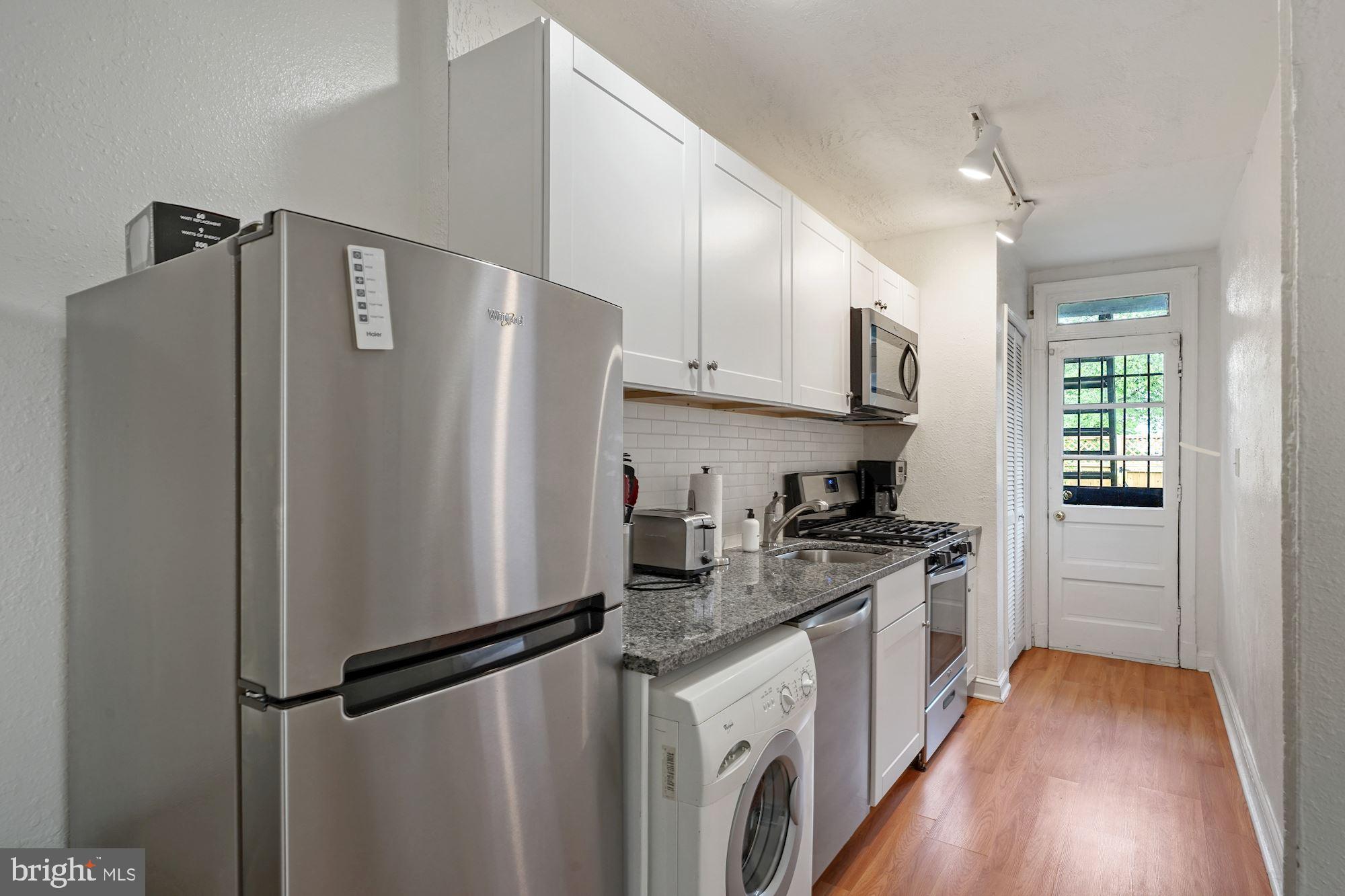 114 P Street Southwest Washington, DC 20024 - Photo 22 of 32 Unit #1 kitchen - Tenant Occupied