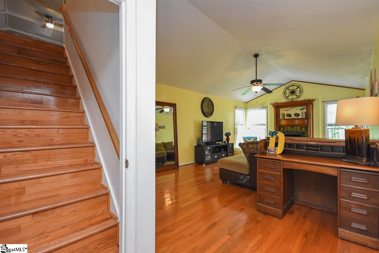 705 Spring Meadow Way Simpsonville, SC 29680 - Photo 12 of 31 Gallery Image 12