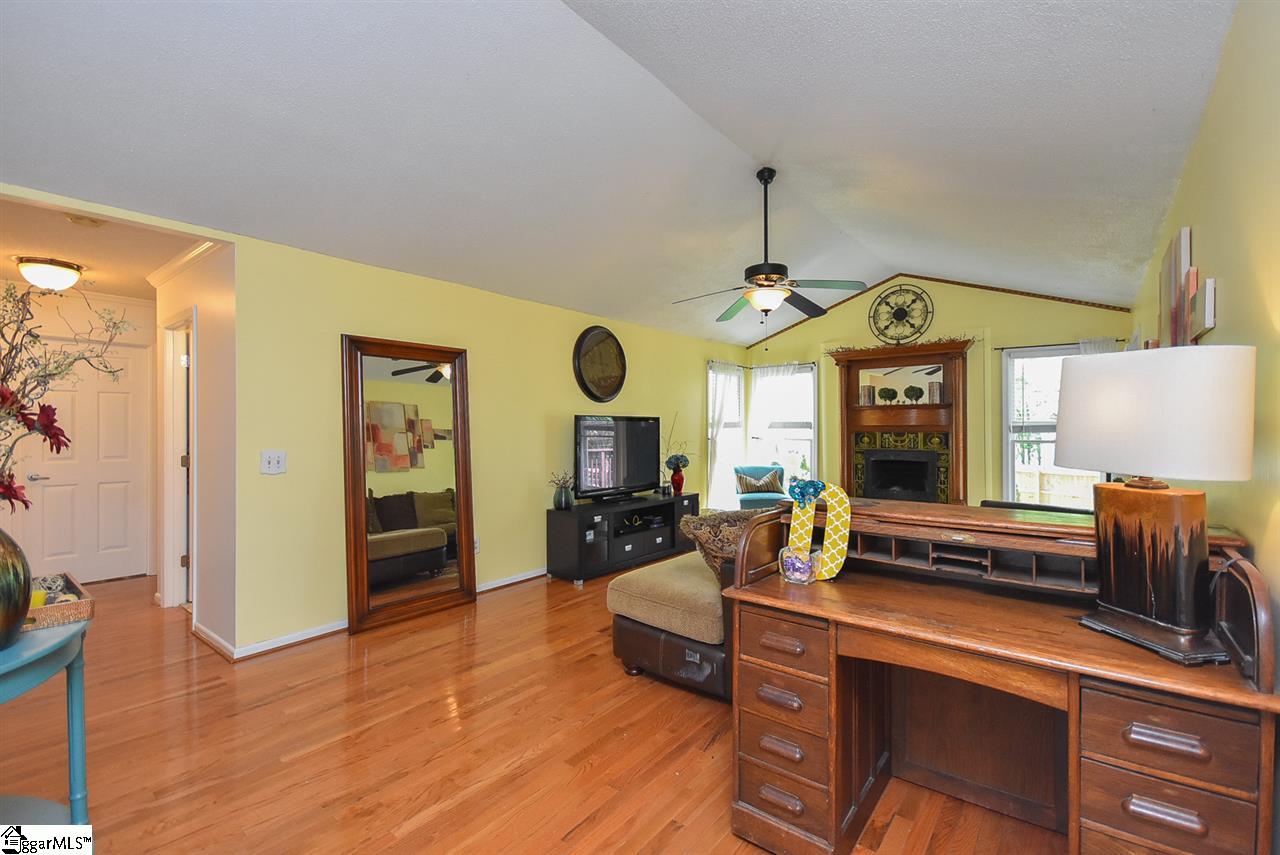 705 Spring Meadow Way Simpsonville, SC 29680 - Photo 13 of 31 Gallery Image 13