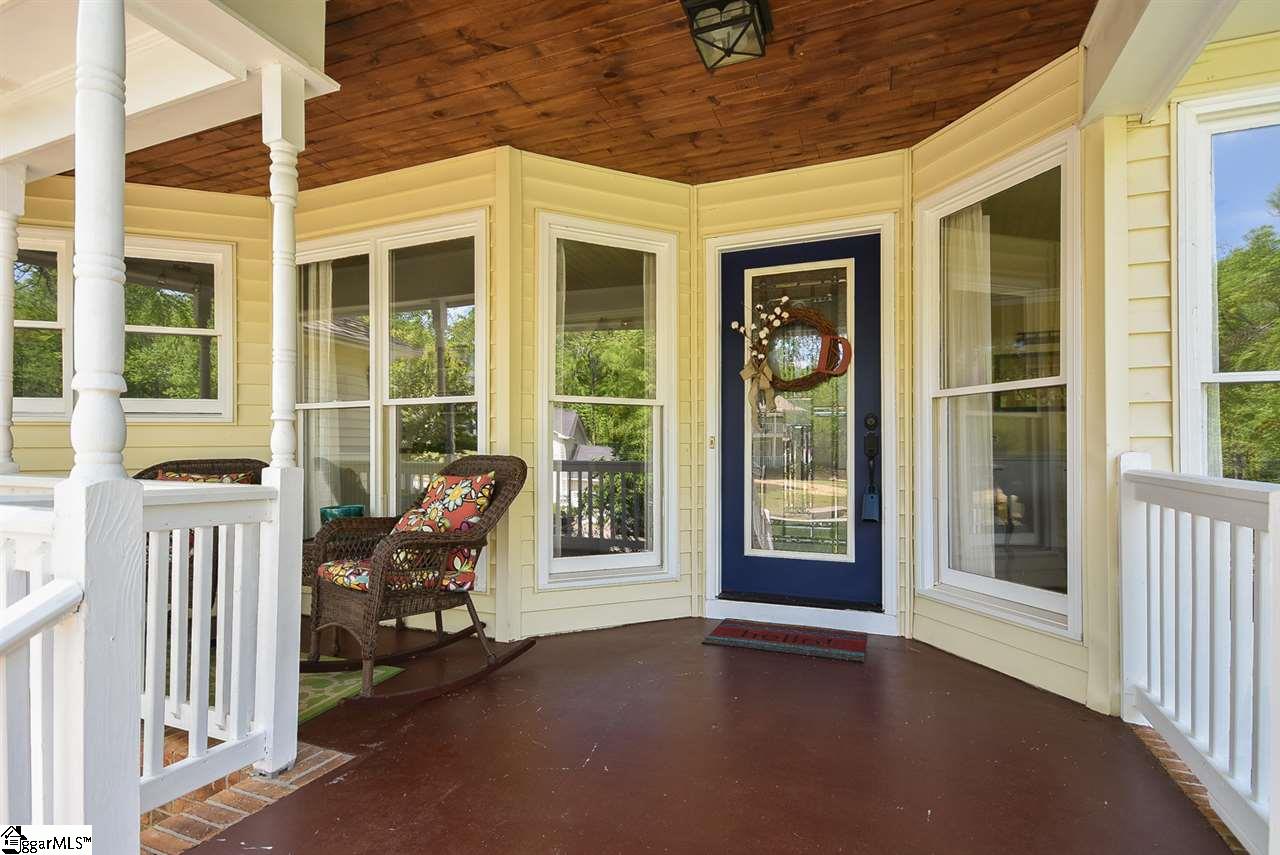 705 Spring Meadow Way Simpsonville, SC 29680 - Photo 3 of 31 Gallery Image 3