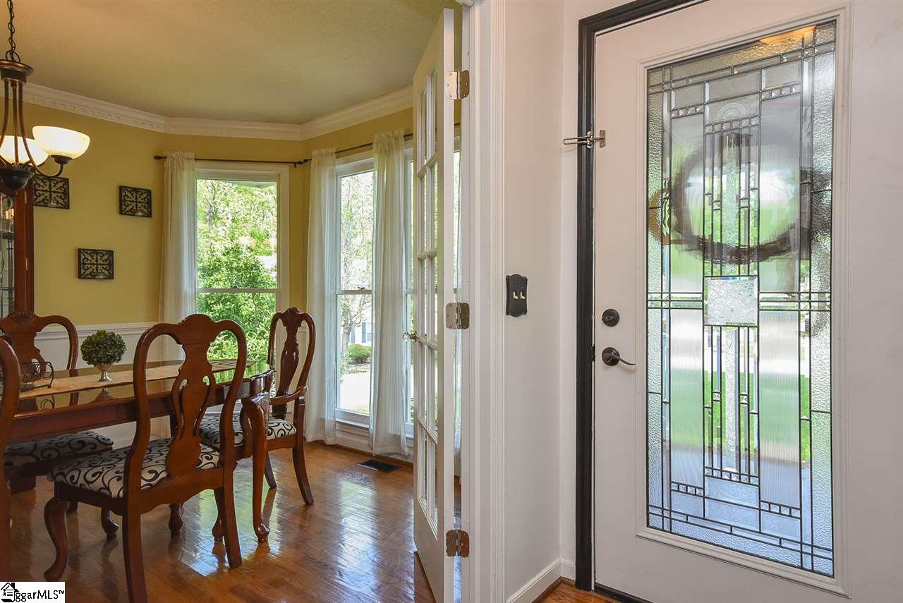 705 Spring Meadow Way Simpsonville, SC 29680 - Photo 4 of 31 Gallery Image 4