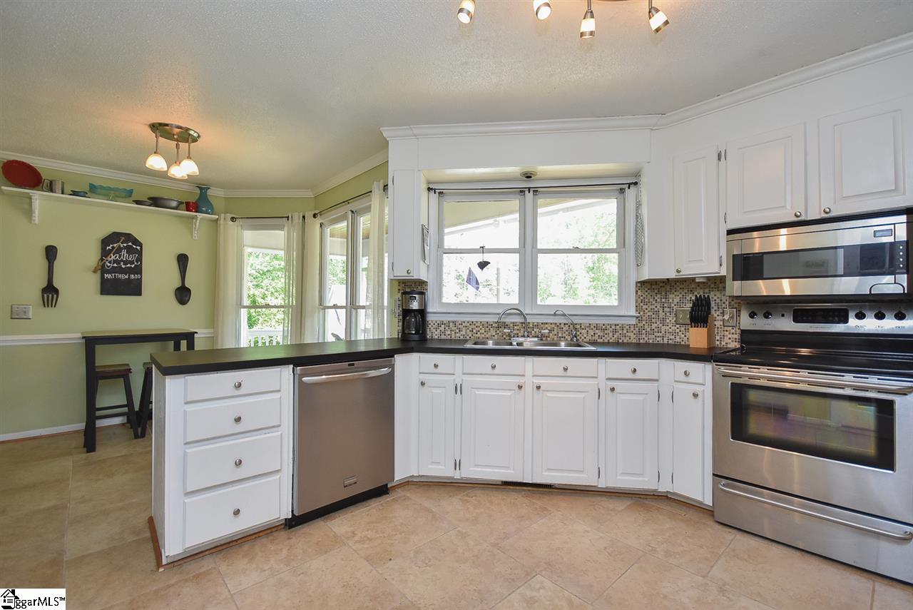705 Spring Meadow Way Simpsonville, SC 29680 - Photo 10 of 31 Gallery Image 10