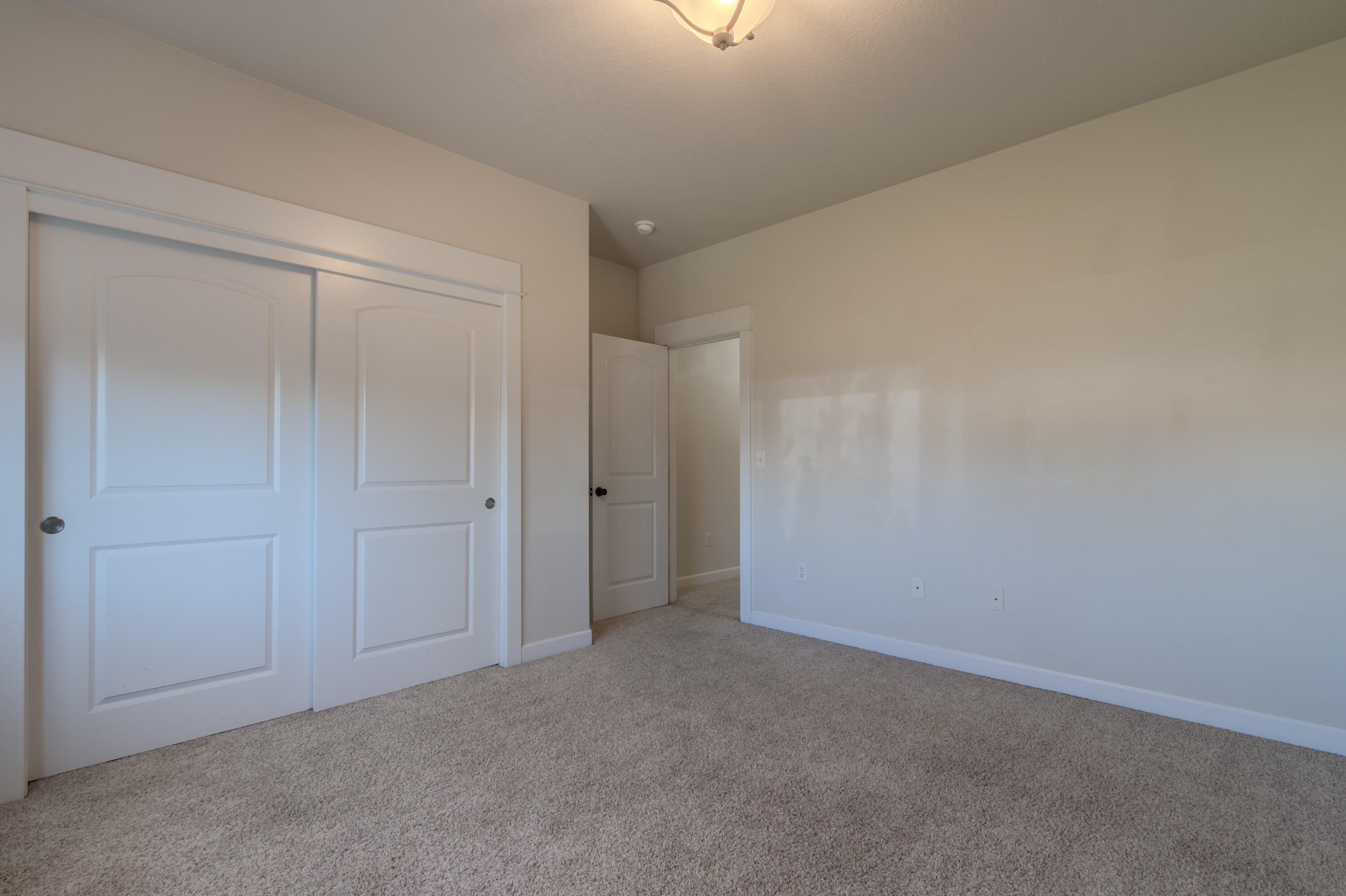 584 Barton Road Eagle Point, OR 97524 - Photo 20 of 30 01-19