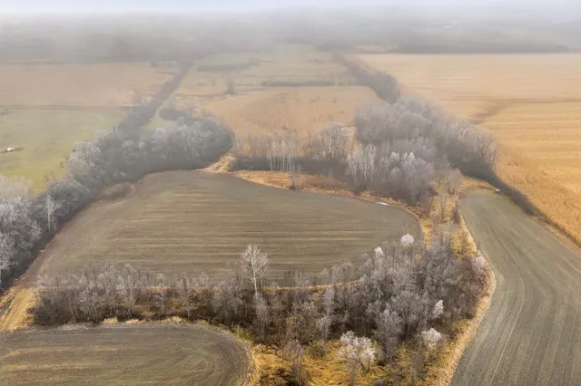 $1,200,000 | W5436 Quarry Road, Appleton, WI 54913