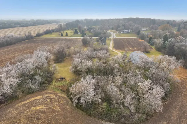 $1,200,000 | W5436 Quarry Road, Appleton, WI 54913