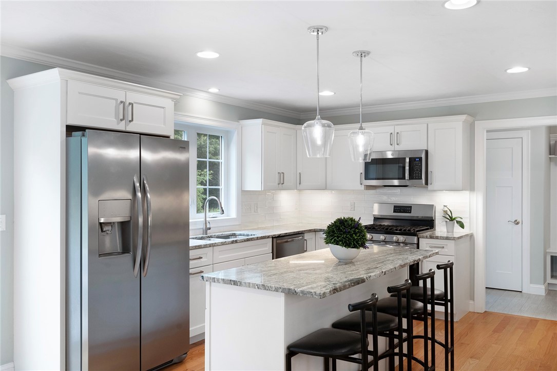 42 Lantern Road Lincoln, RI 02865 - Photo 19 of 47