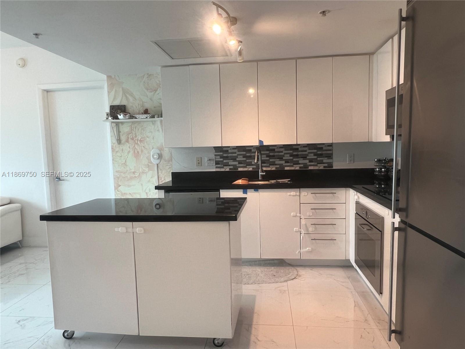 92 Southwest 3rd Street, Unit 3803 Miami, FL 33130 - Photo 5 of 31 Photo 5