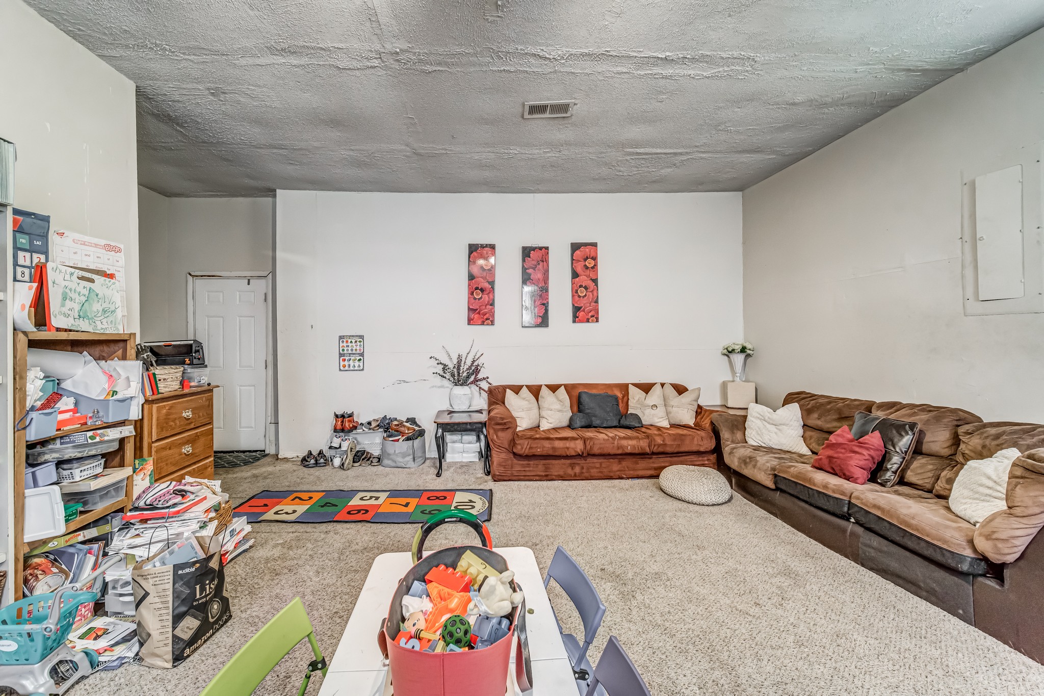 3325 Country Way Road Antioch, TN 37013 - Photo 34 of 37 a living room with lots of furniture