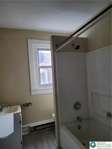 $1,350 | 210 South 17th Street, Allentown, PA 18104