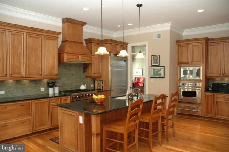 6105 Walhonding Road Bethesda, MD 20816 - Photo 2 of 22 Kitchen
