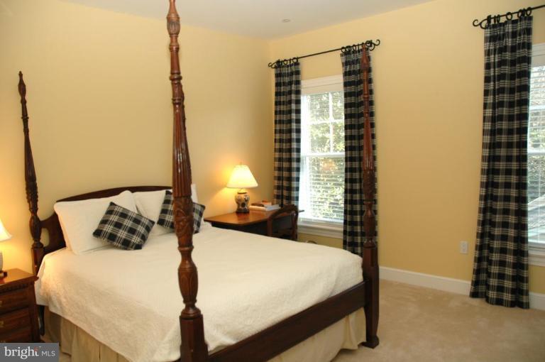 6105 Walhonding Road Bethesda, MD 20816 - Photo 17 of 22 Bedroom #4