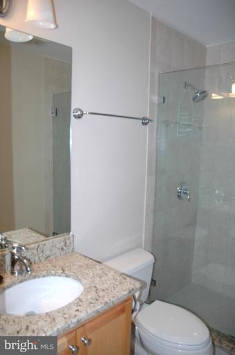 6105 Walhonding Road Bethesda, MD 20816 - Photo 22 of 22 Bath #3