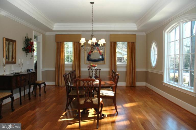 6105 Walhonding Road Bethesda, MD 20816 - Photo 5 of 22 Dining Room