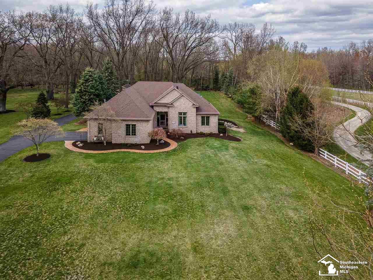 13288 Todd Road Ida, MI 48140 - Photo 3 of 46