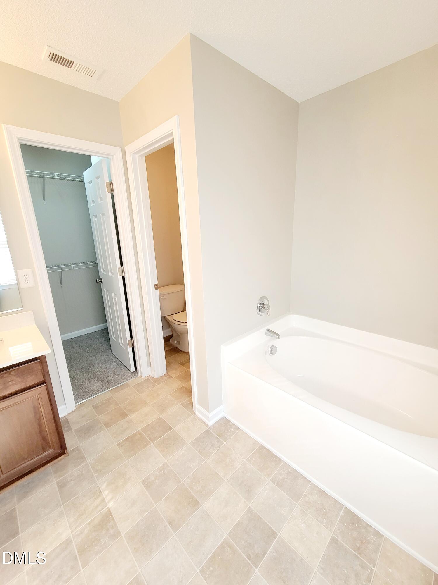 5217 Carnelian Drive Raleigh, NC 27610 - Photo 33 of 60 20250224_120544