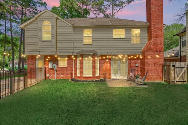 $595,000 | 19 Greentwig Place, Spring, TX 77381
