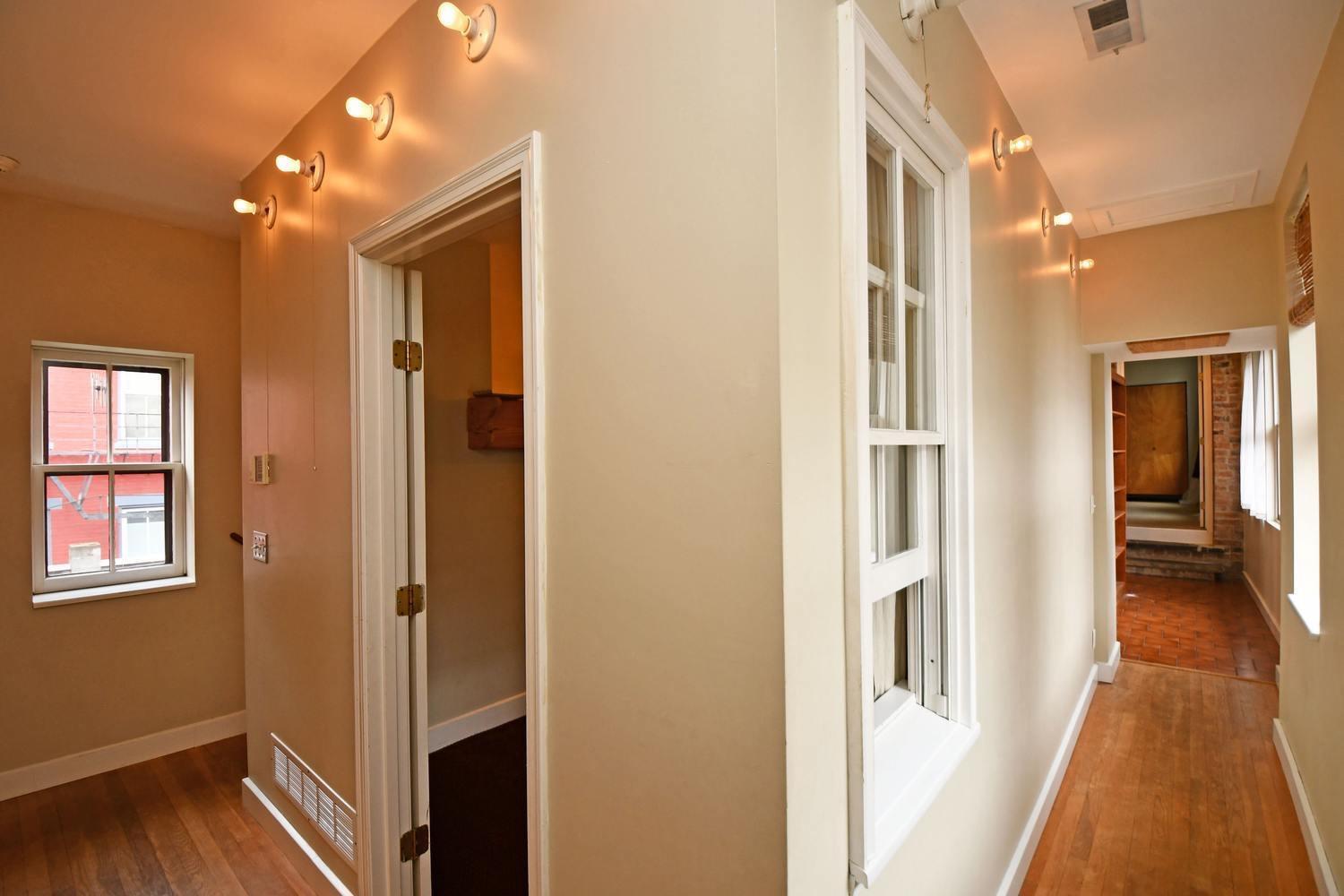 1306 Spring Street Cincinnati, OH 45202 - Photo 26 of 43