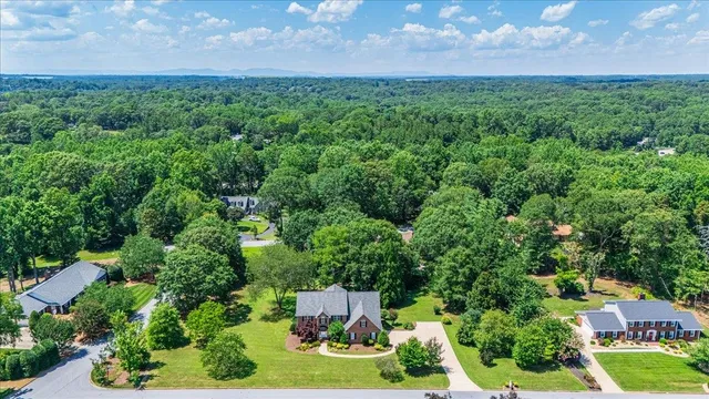 $600,000 | 101 Plantation Drive, Moore, SC 29369