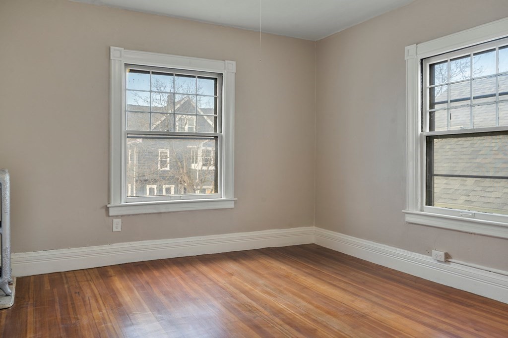 19 Colonial Avenue Springfield, MA 01109 - Photo 23 of 28 Gallery Image 23