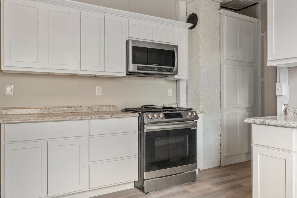 19 Colonial Avenue Springfield, MA 01109 - Photo 9 of 28 Gallery Image 9